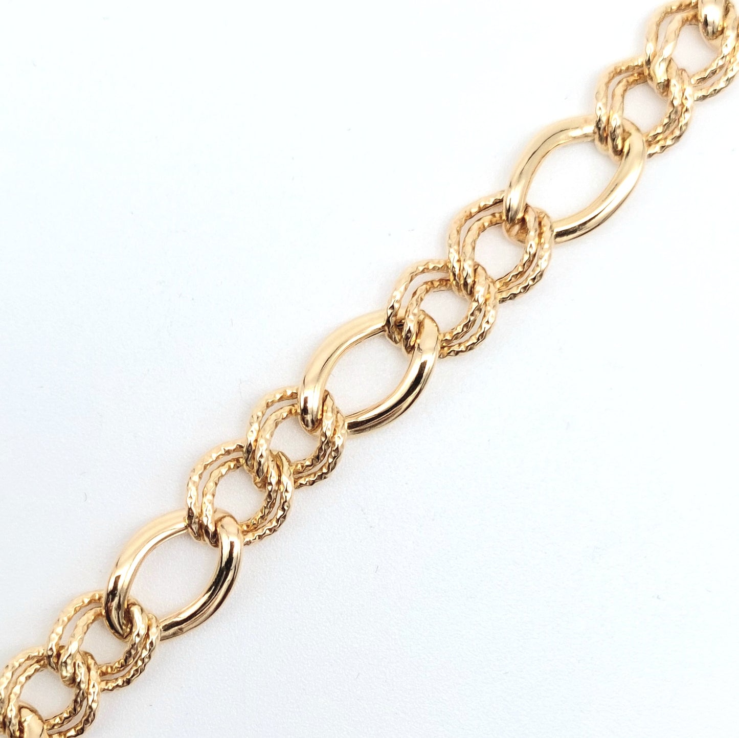 Bracciale a catena da donna in oro giallo 18 KT. BR-D-ORO054.