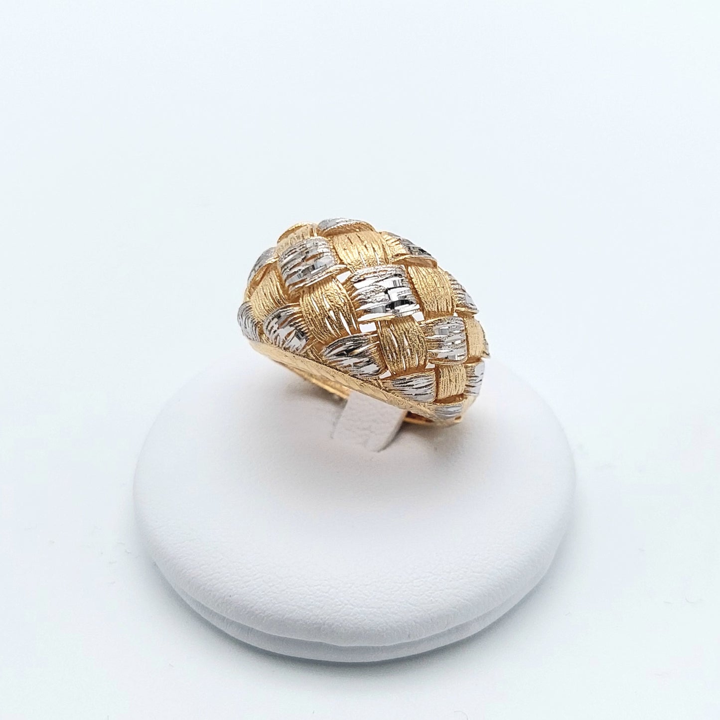 Anello in oro 18 kt in bicolore. AN-ORO010. Anello in elettromicrofusione. Misura 14.