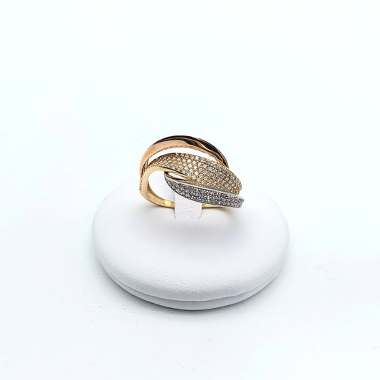 Anello in oro 18 kt 3 colori con zirconi bianchi. AN-ORO013.